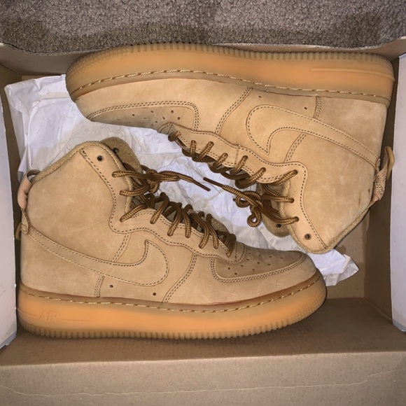 NIKE AIR FORCE 1 HIGH - Picture 2 of 5